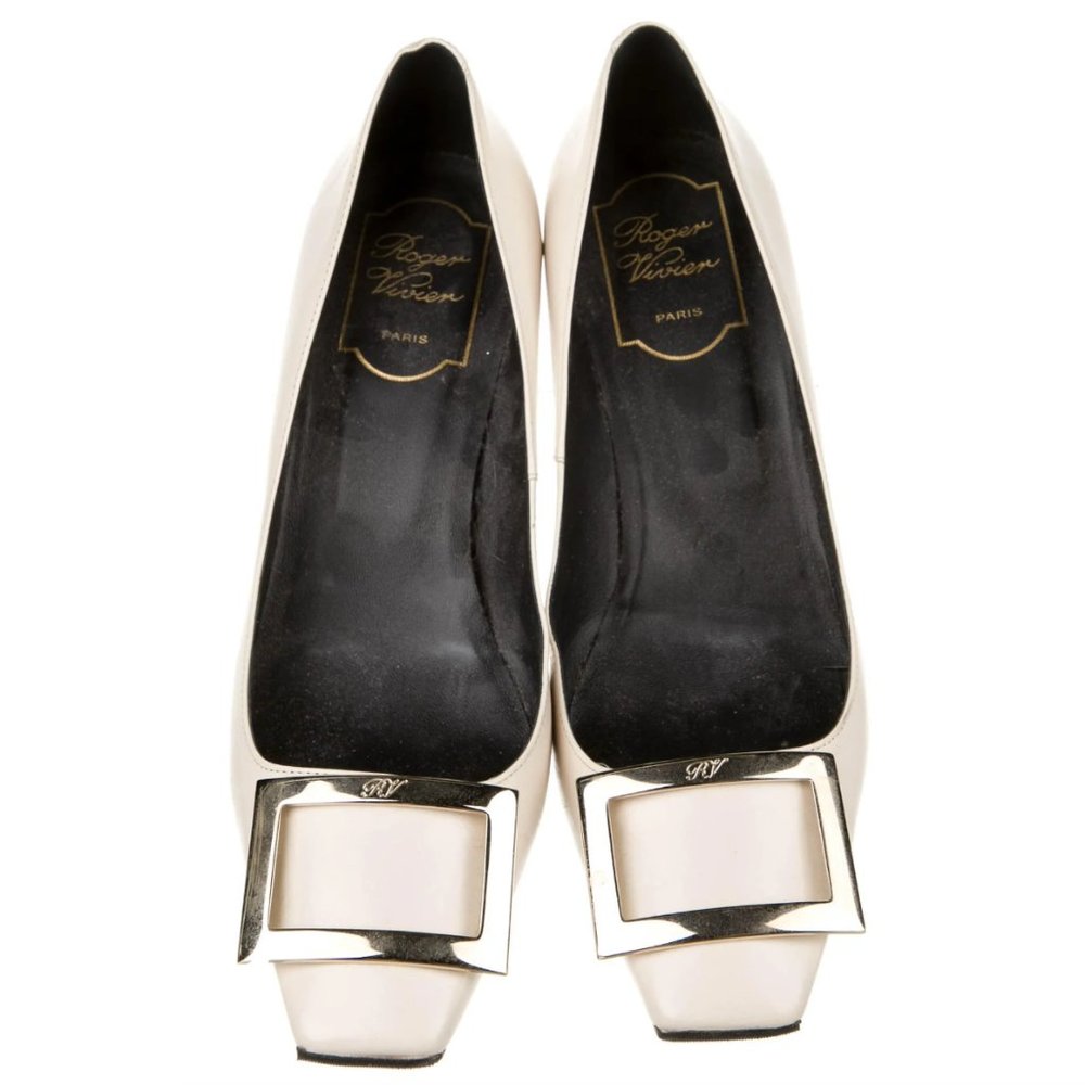 ROGER VIVIER White Leather Pumps, Size 8.5, 38.5